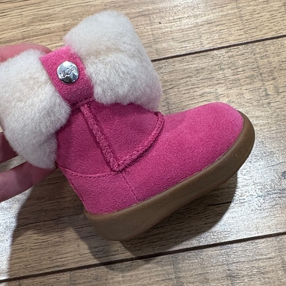 💗UGG Fuchsia and Fur Baby Girl Boots💗 size 1 - Picture 5 of 6